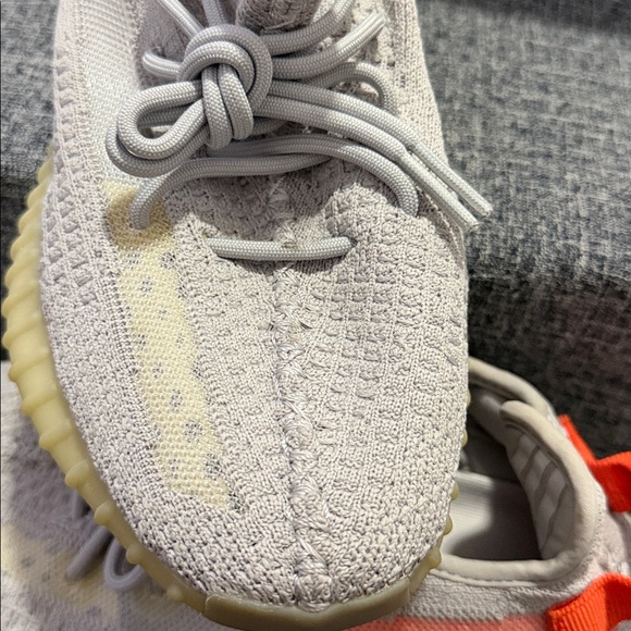 adidas gazelle silver green womens Adidas Yeezy Boost 350 V2 Tail Light
